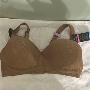 Bali Tan Seamless Wireless Bra with Molded Cups 40D